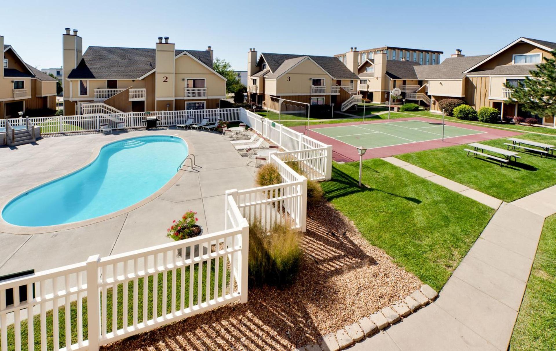Hawthorn Extended Stay by Wyndham Wichita photo 4