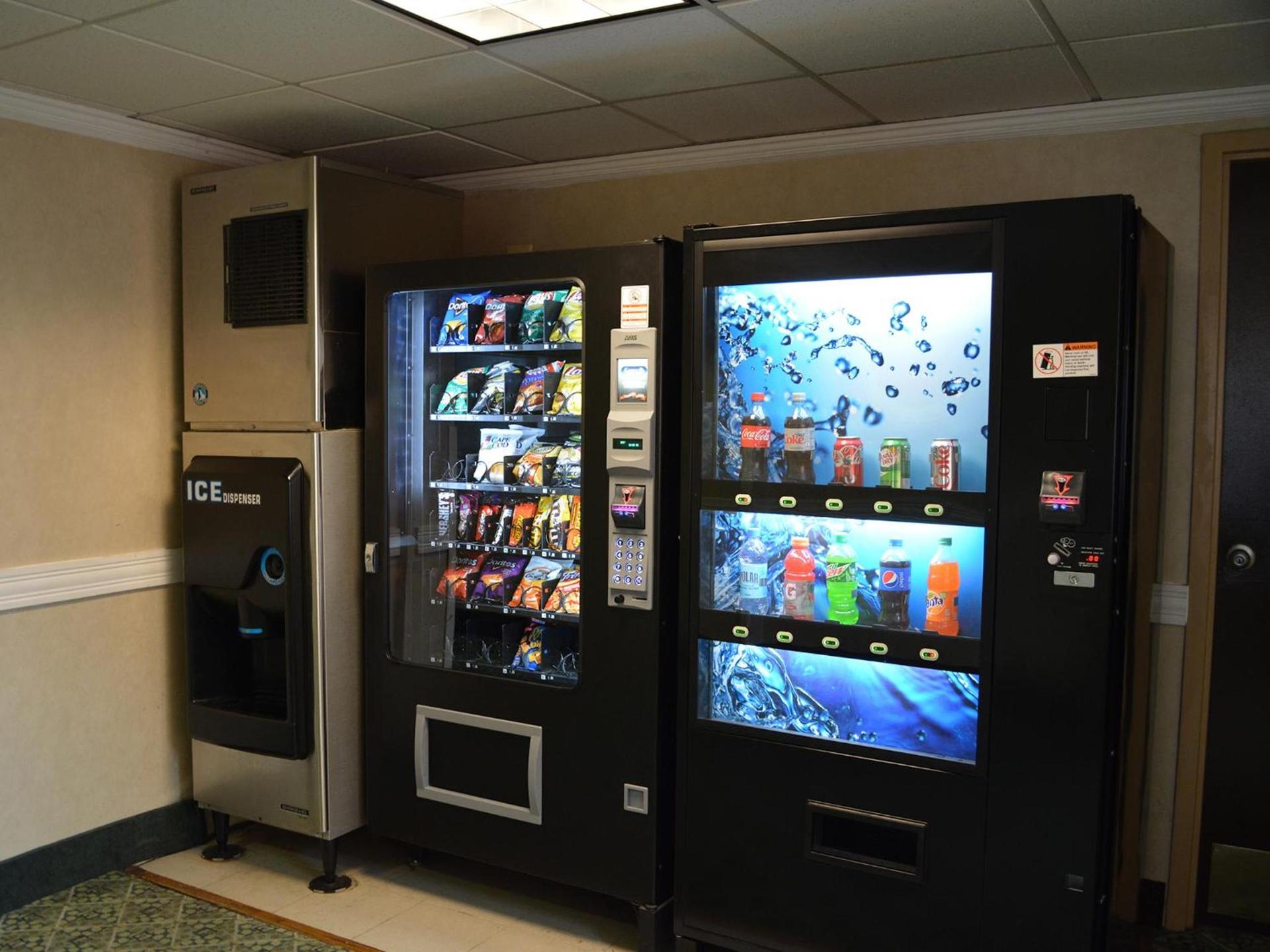 Baymont by Wyndham East Windsor Bradley Airport photo 15