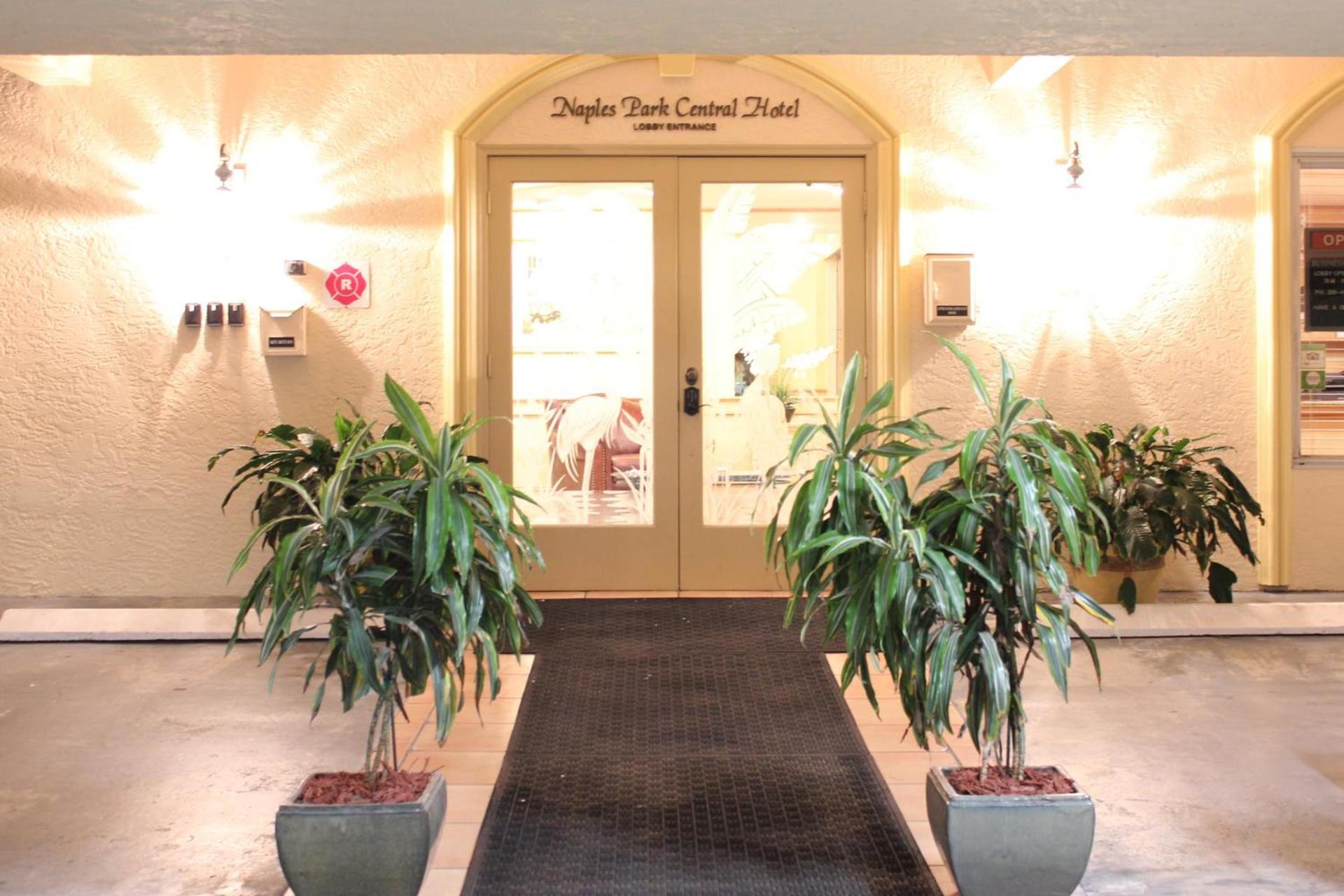 Naples Park Central Hotel photo 11