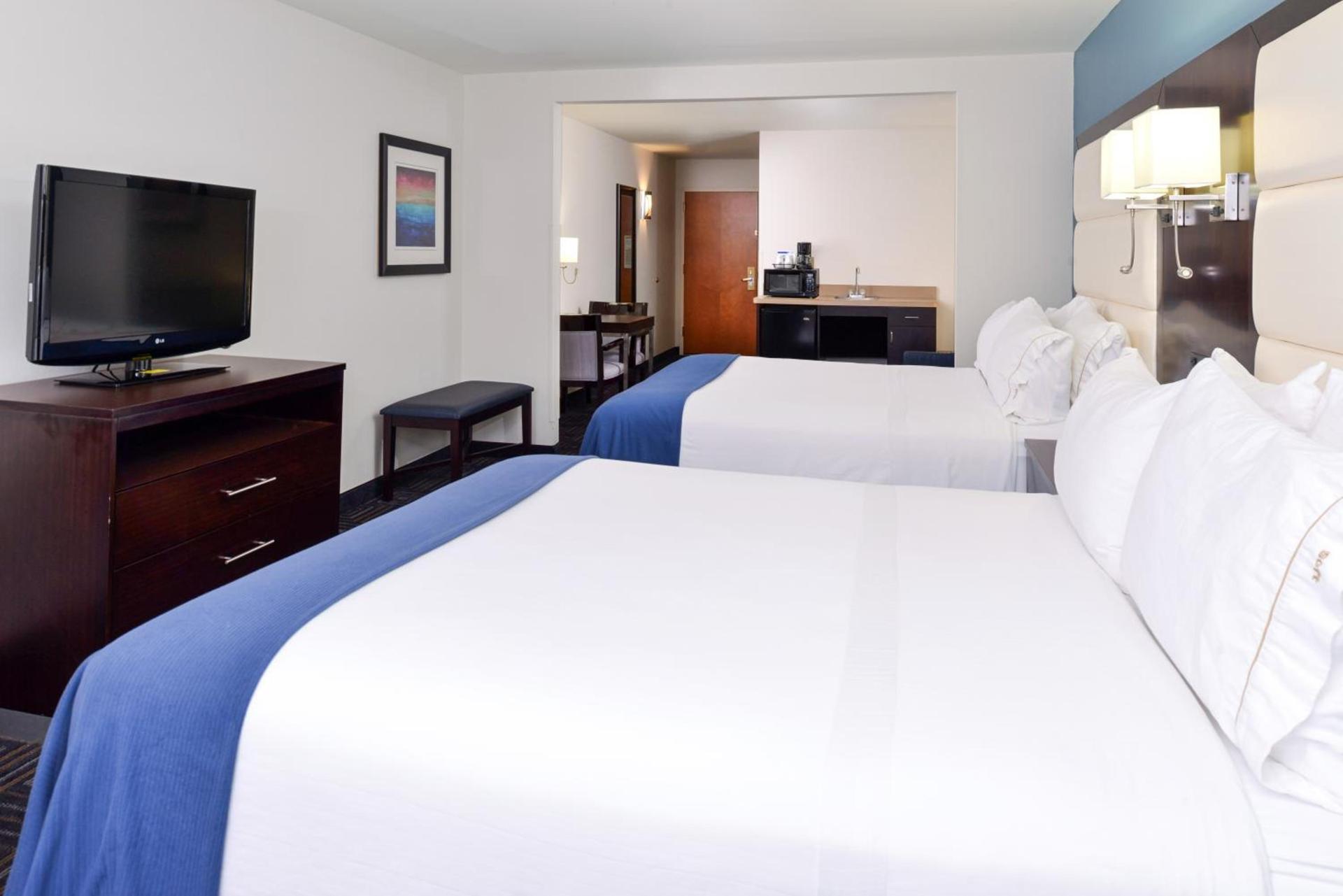 La Quinta Inn & Suites by Wyndham Bessemer photo 14