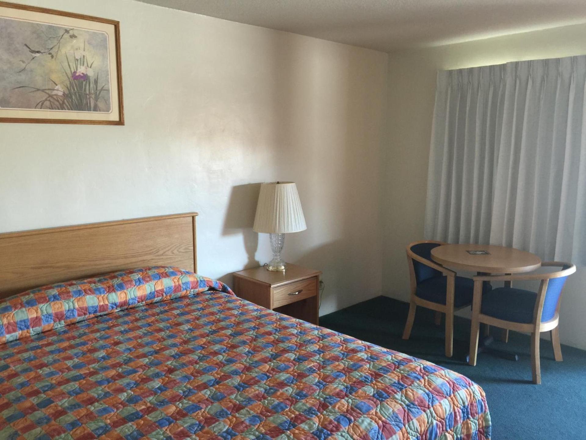 Hacienda Motel photo 15