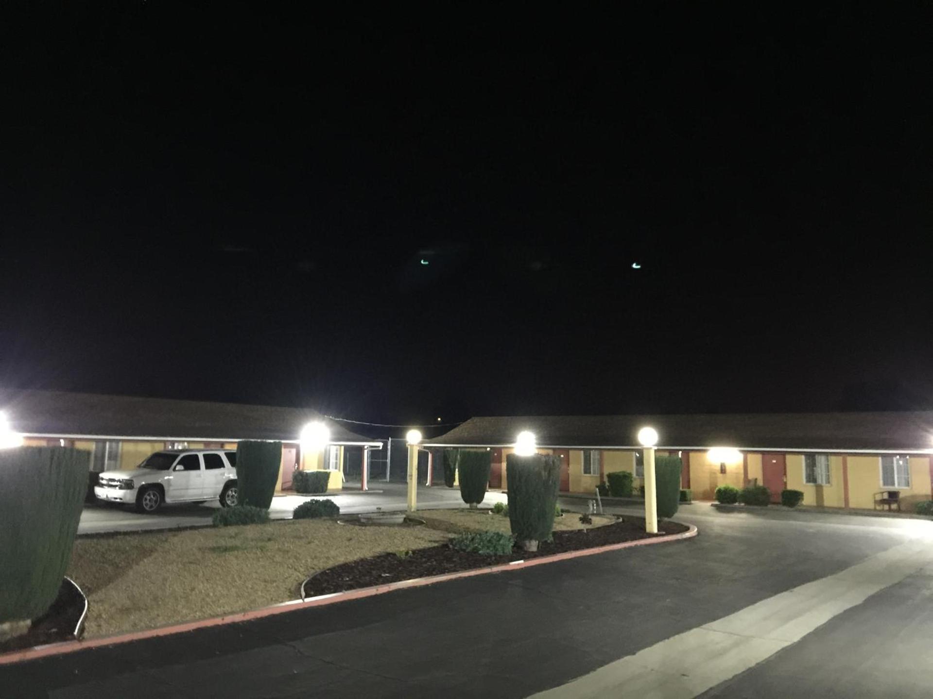 Hacienda Motel photo 39