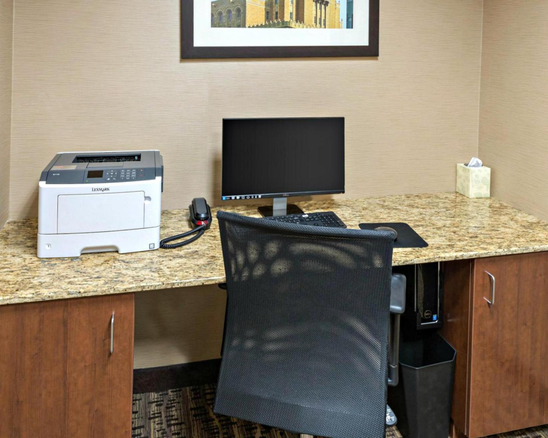Comfort Inn & Suites West - Medical Center photo 42