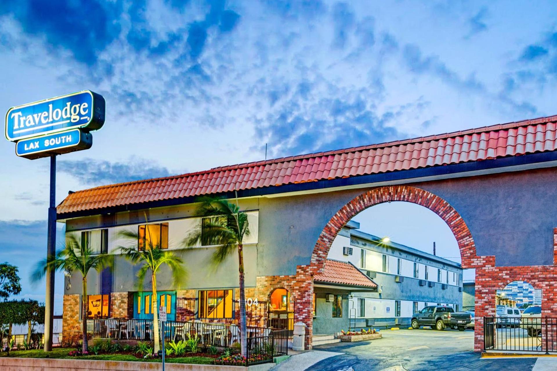 Travelodge by Wyndham LAX photo 18