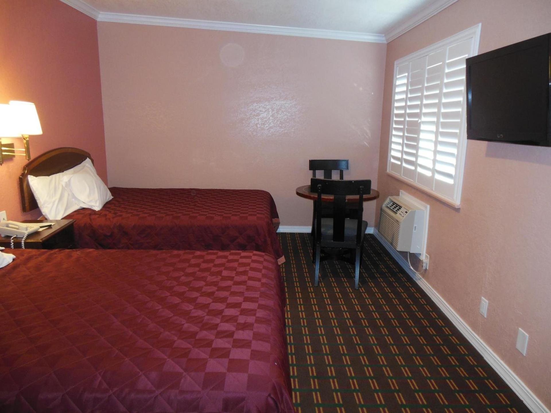 Sealamp Inn photo 39