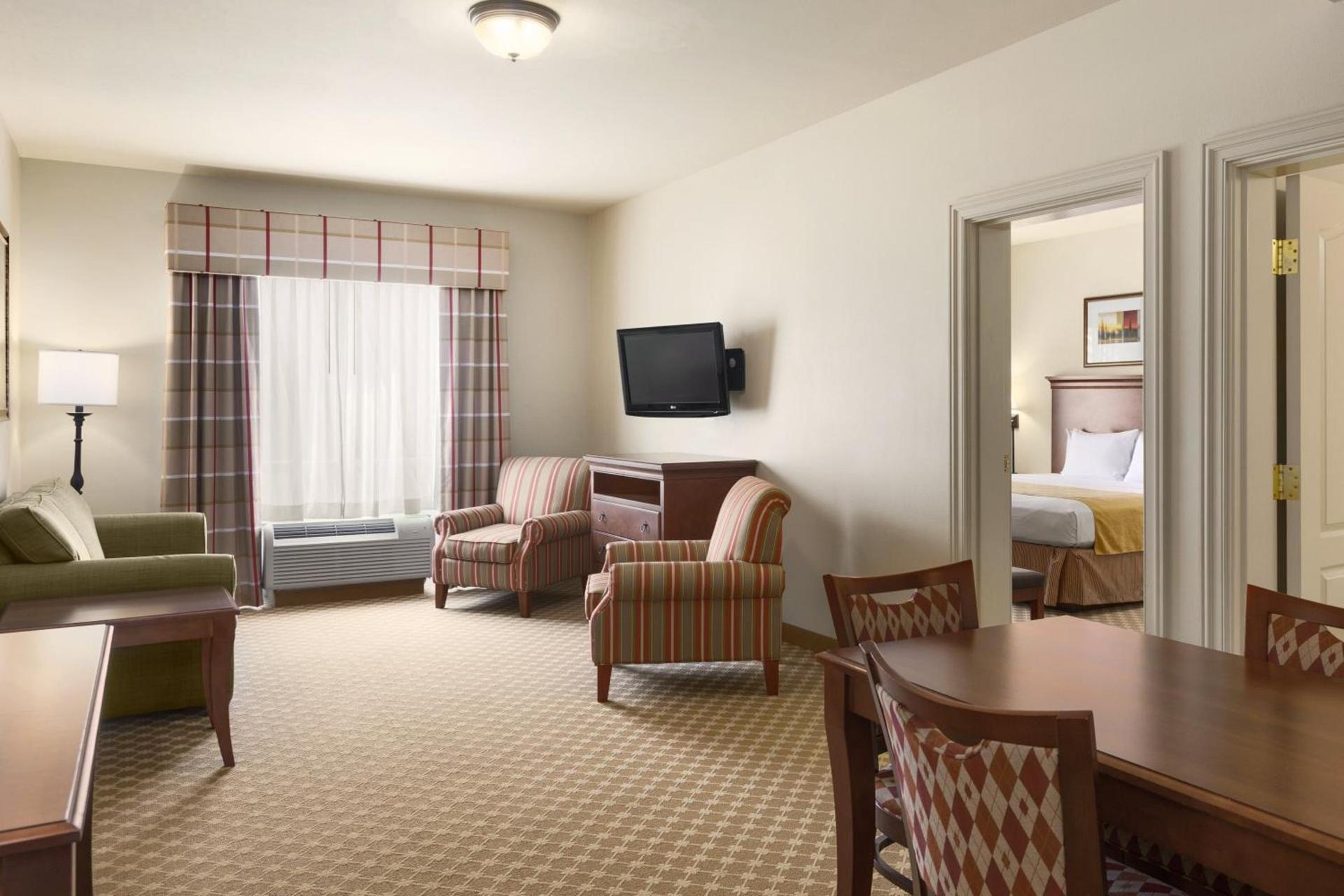 Country Inn & Suites by Radisson, Tifton, GA photo 22