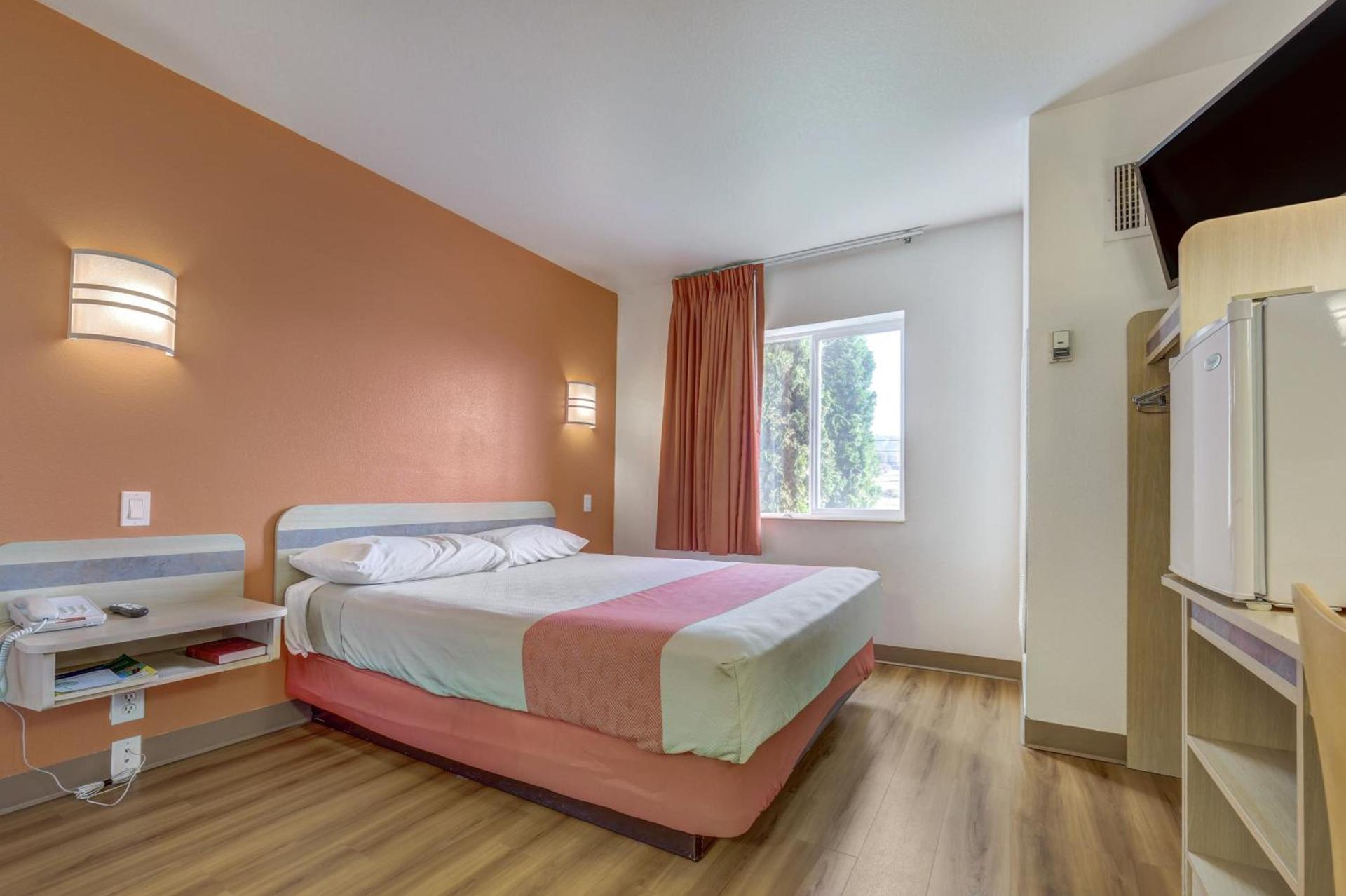 Motel 6-Roseburg, OR photo 33