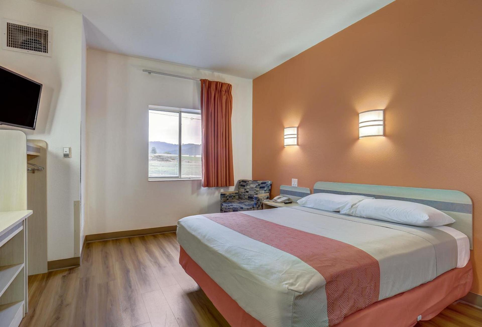 Motel 6-Roseburg, OR photo 31