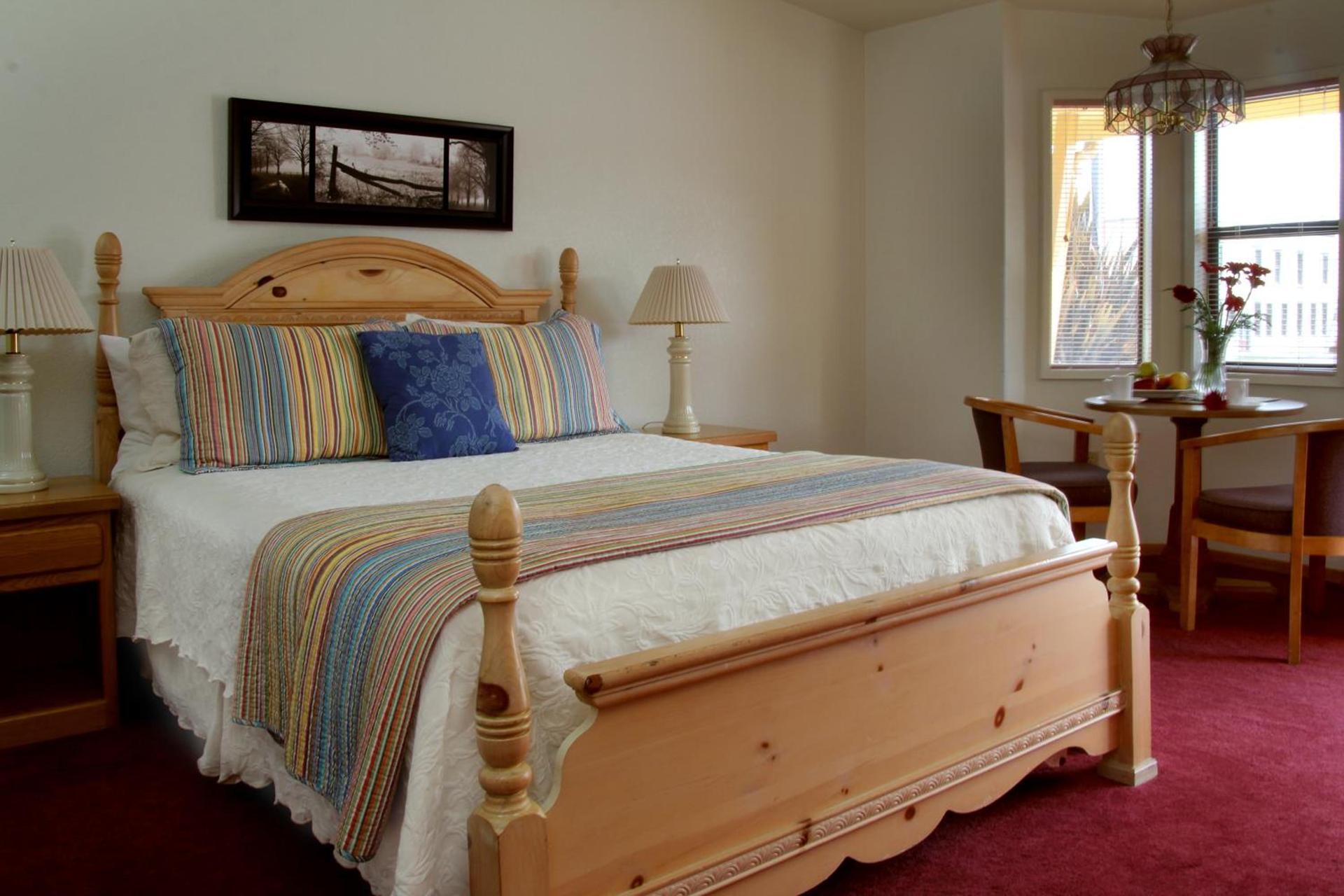 Redwood Suites photo 33