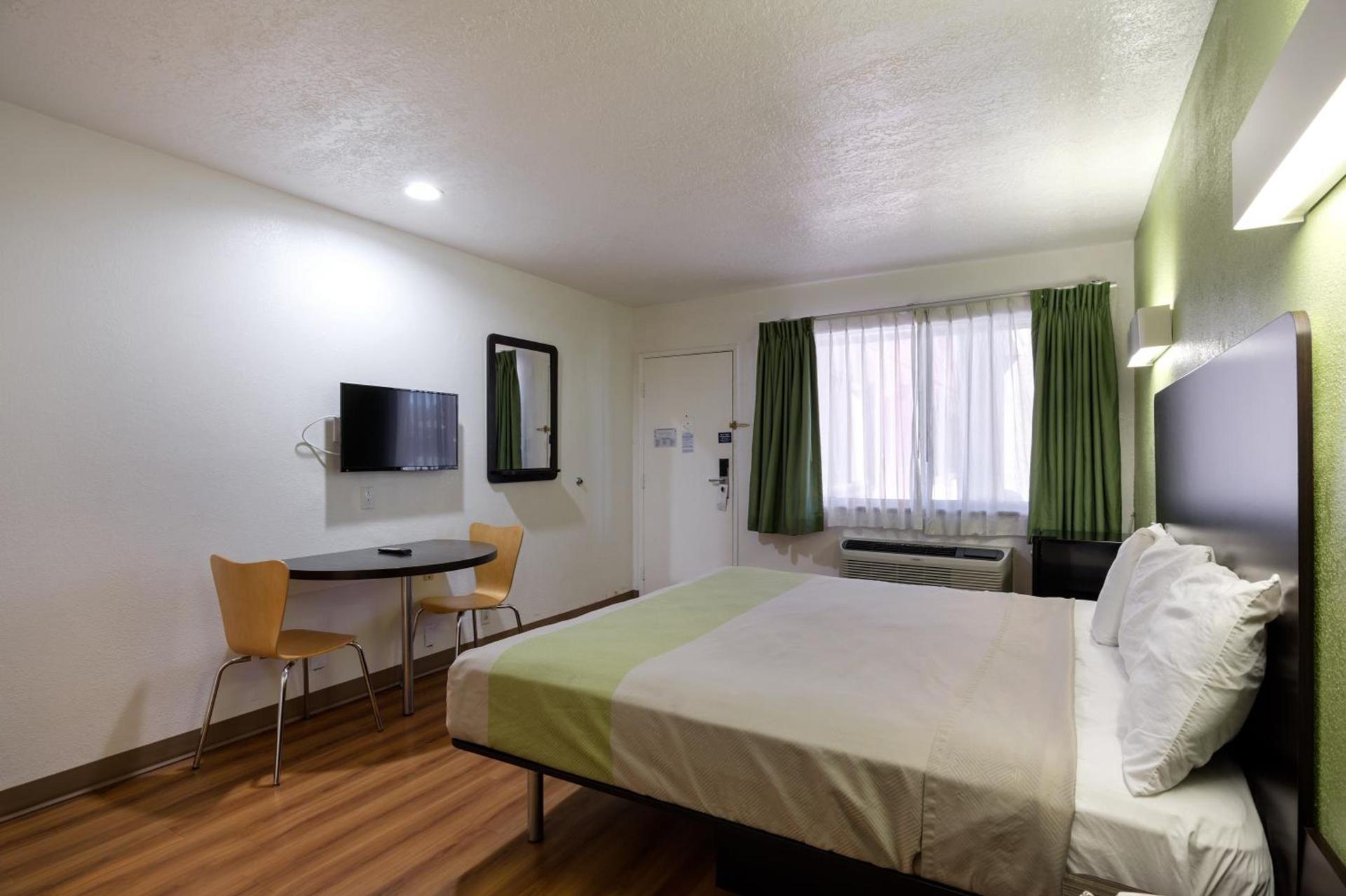 Motel 6-Santa Fe, NM - Downtown photo 6