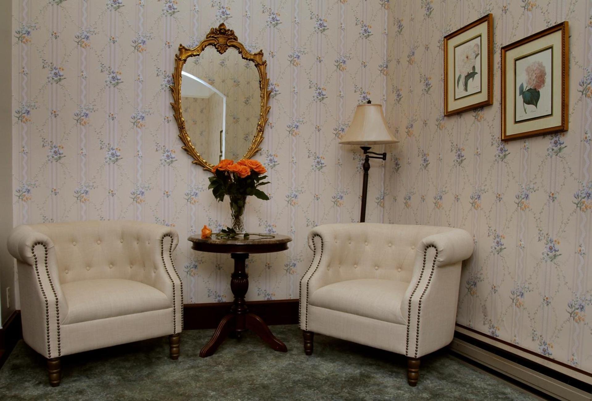 Victorian Inn photo 75