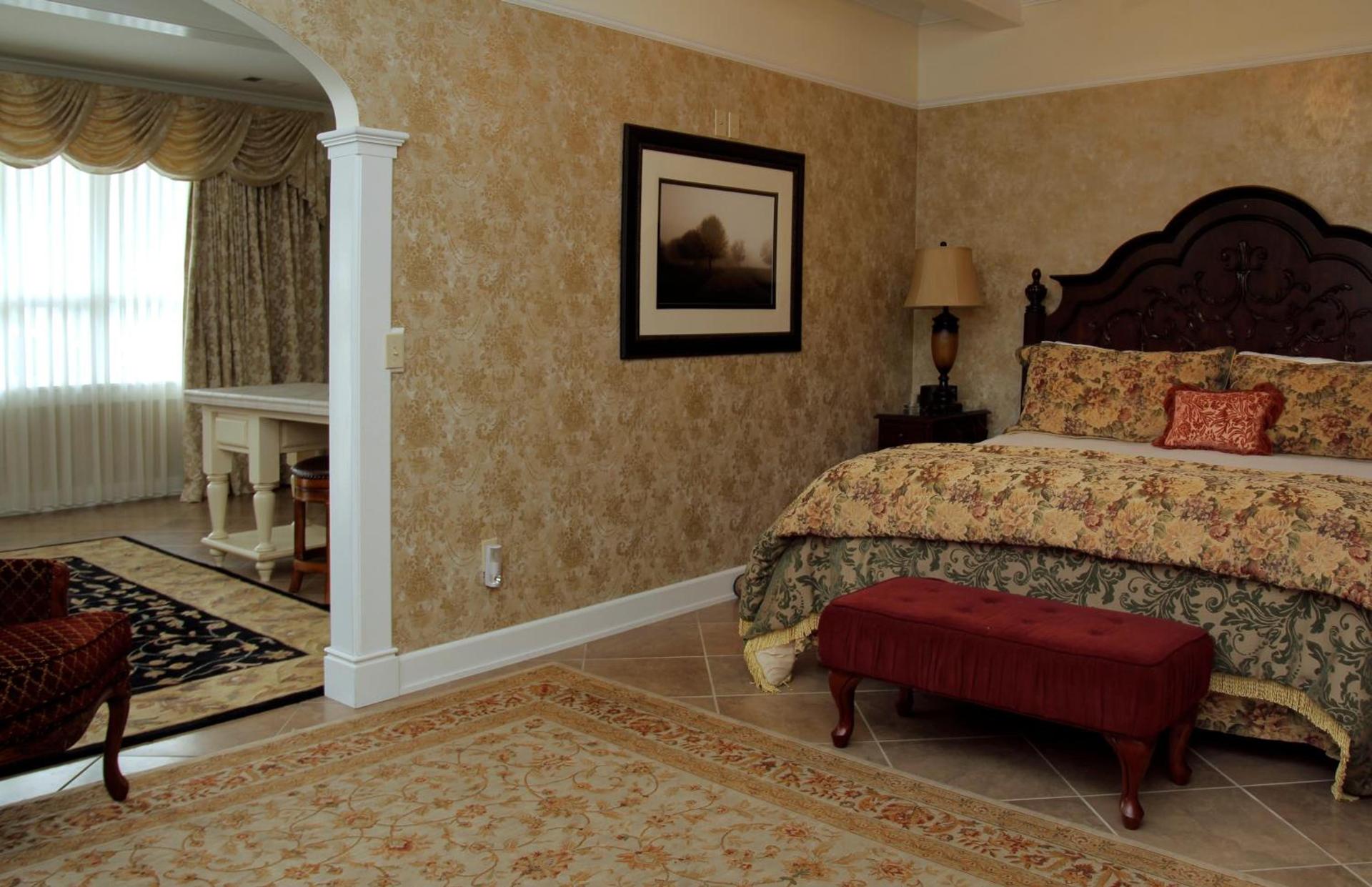 Victorian Inn photo 73