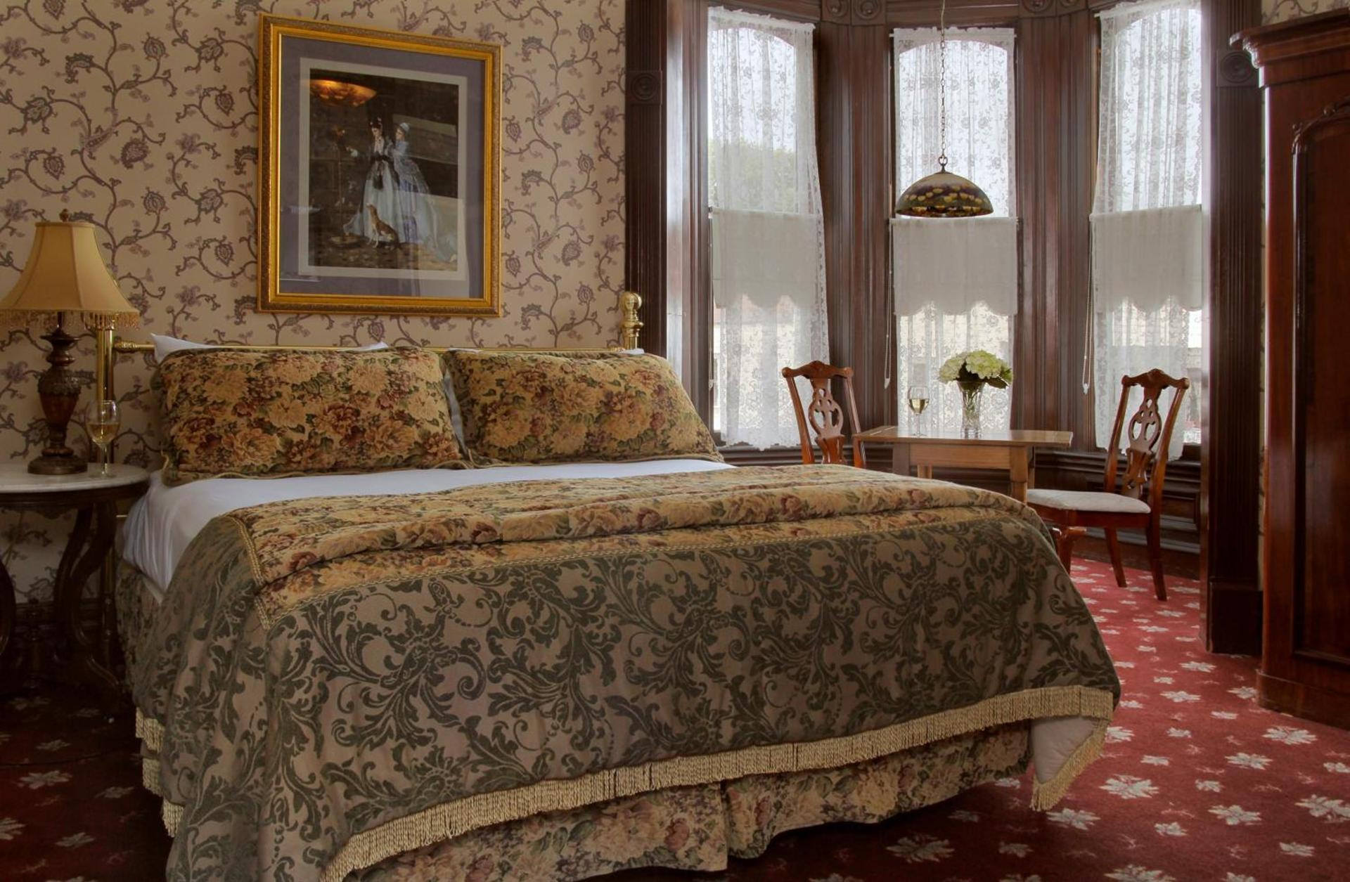 Victorian Inn photo 71