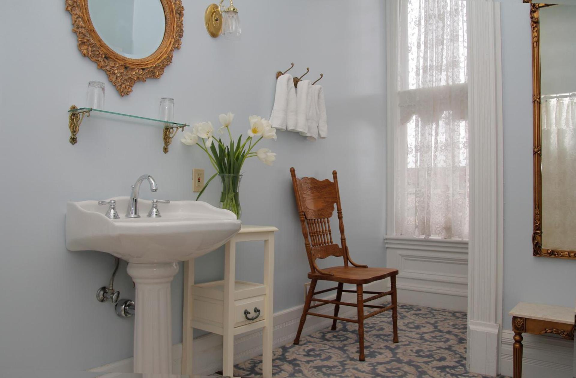 Victorian Inn photo 66