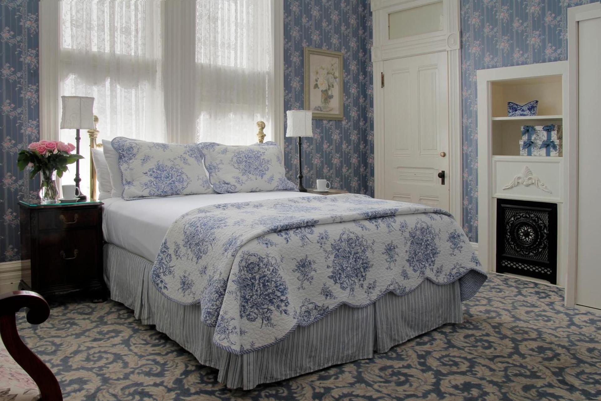 Victorian Inn photo 64
