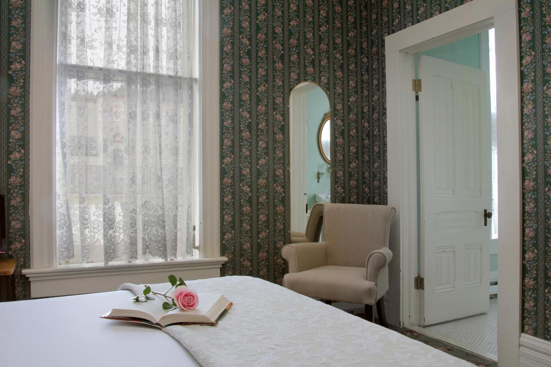 Victorian Inn photo 59