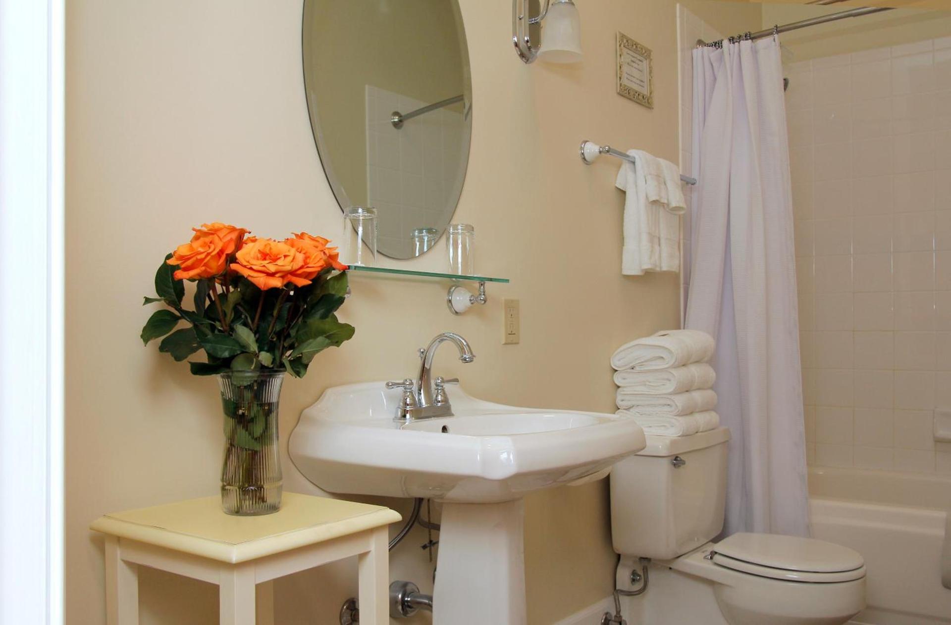 Victorian Inn photo 58