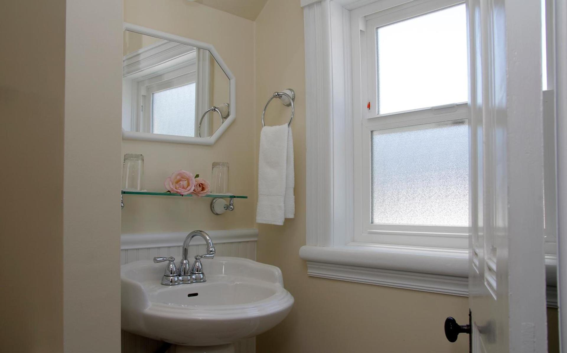 Victorian Inn photo 55