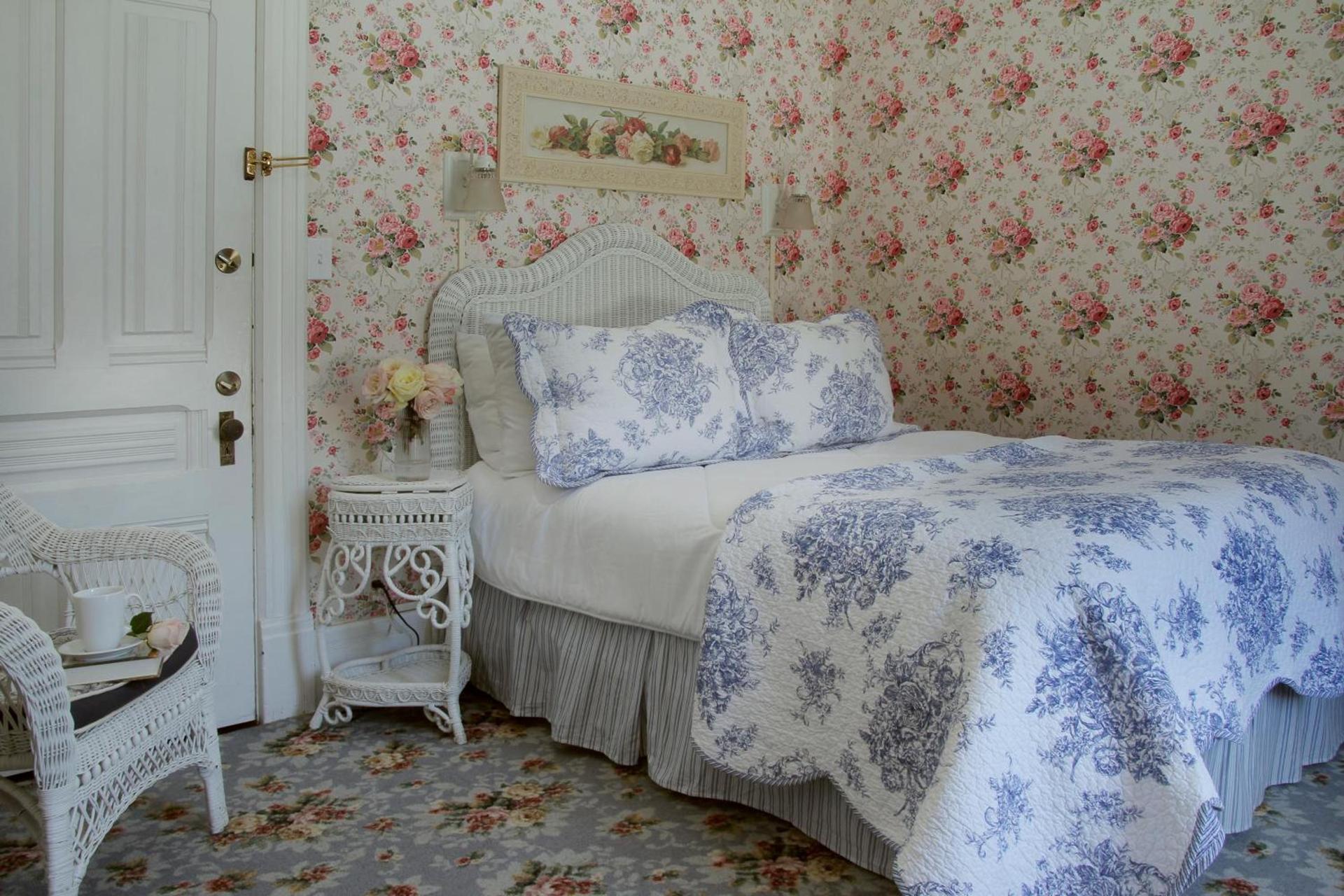 Victorian Inn photo 54