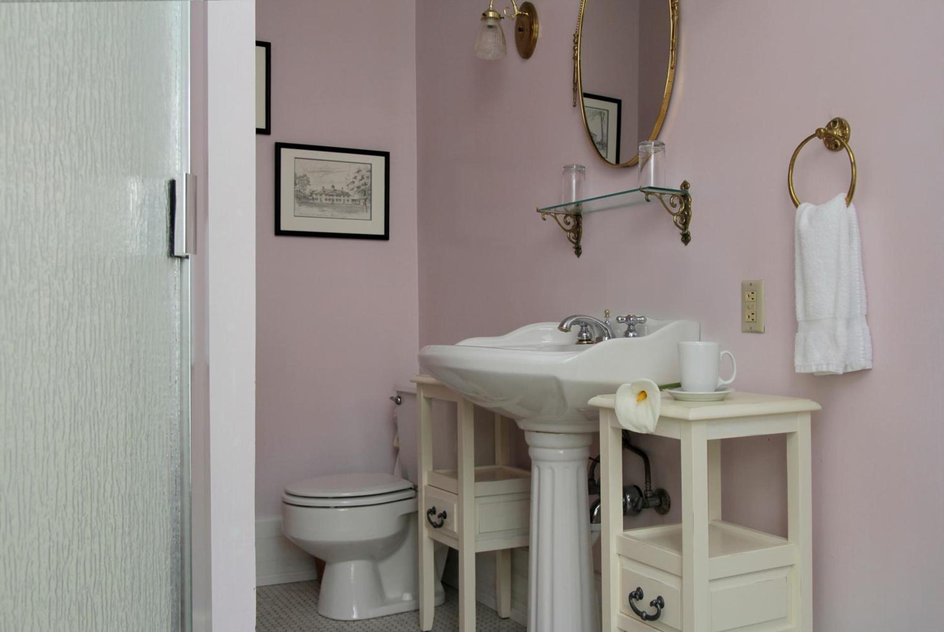 Victorian Inn photo 49