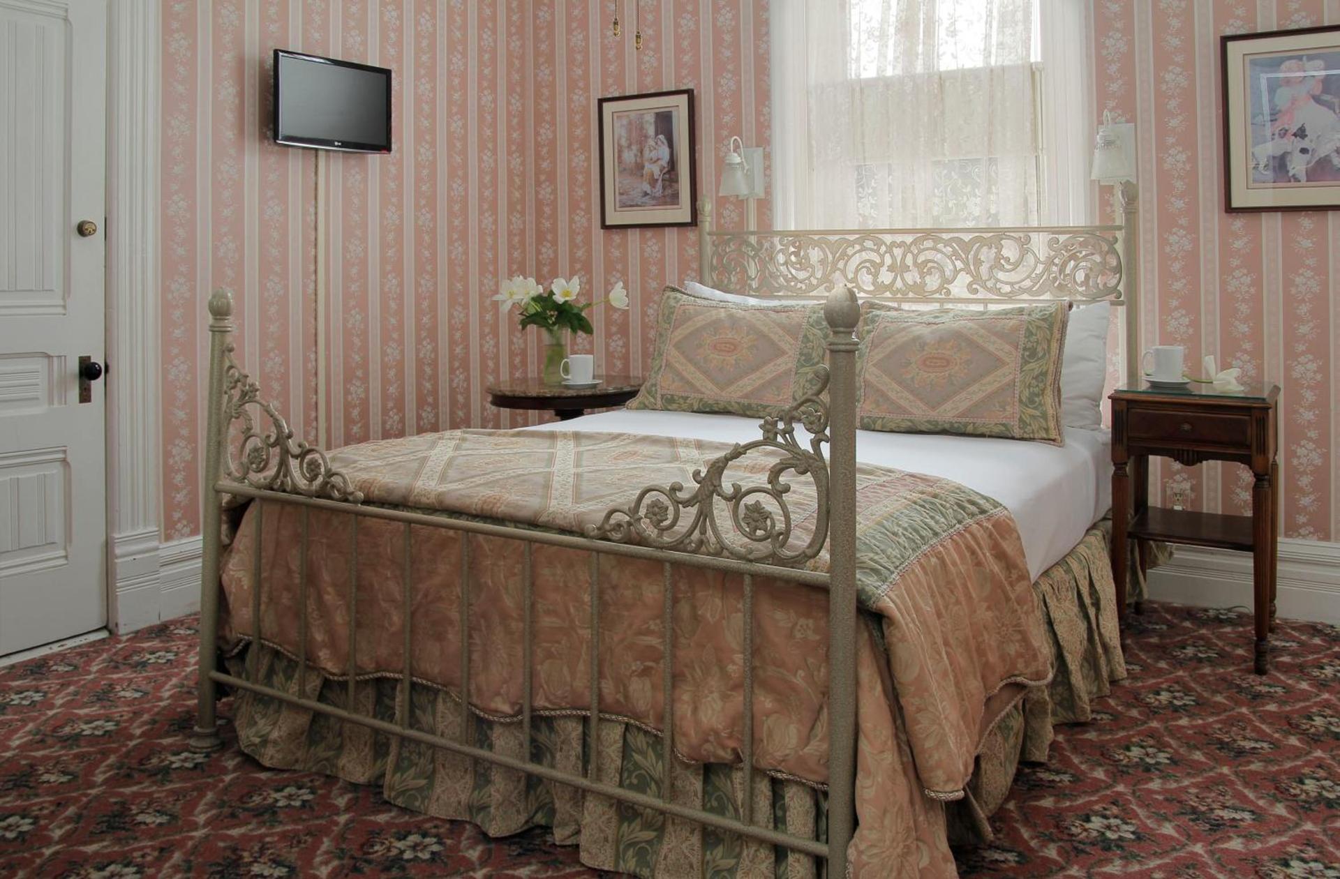 Victorian Inn photo 47