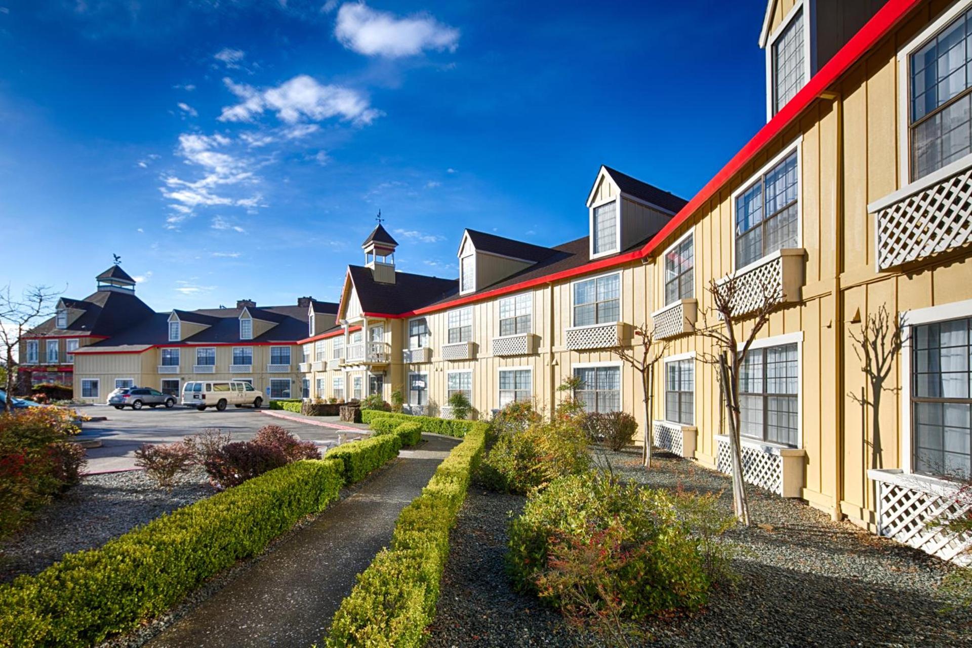 Red Lion Inn & Suites Auburn — hotel in Auburn