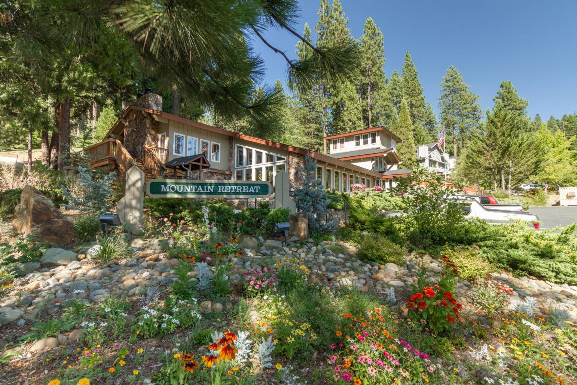 Mountain Retreat Resort, a VRI resort photo 1