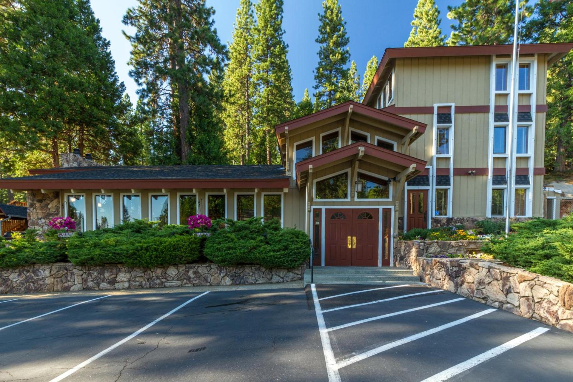 Mountain Retreat Resort, a VRI resort photo 12