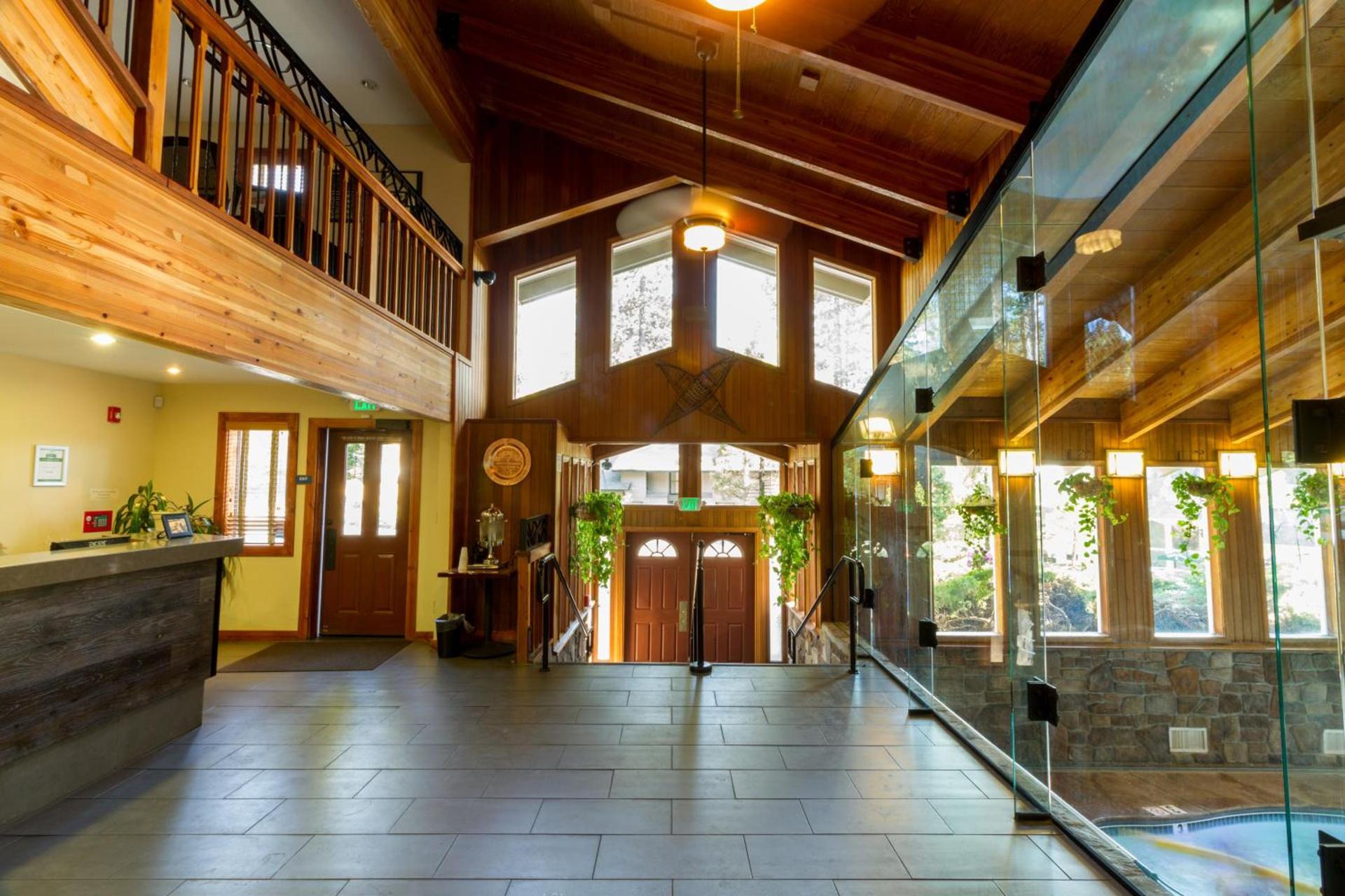 Mountain Retreat Resort, a VRI resort photo 14