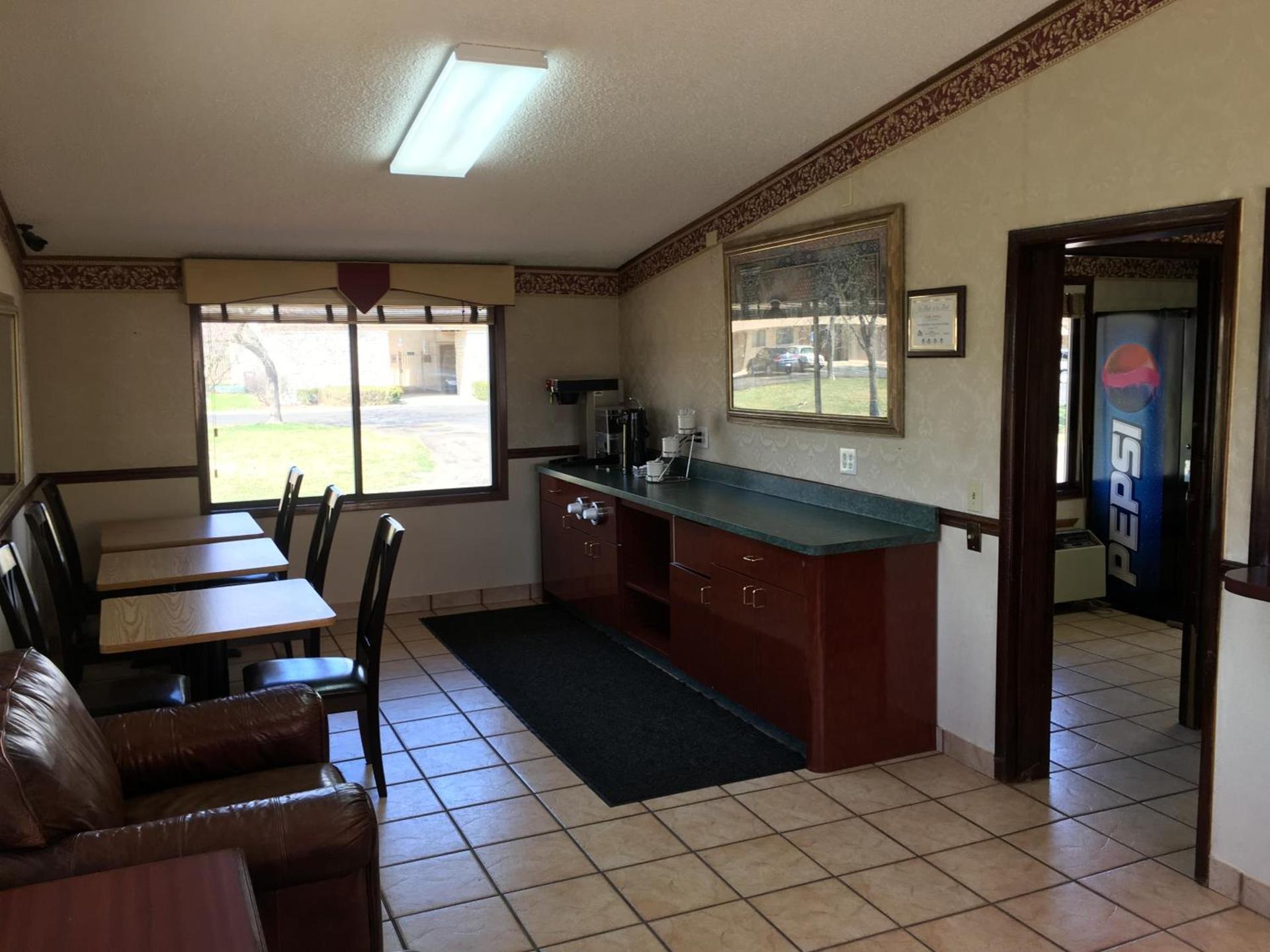 Travelodge by Wyndham Monroe photo 6