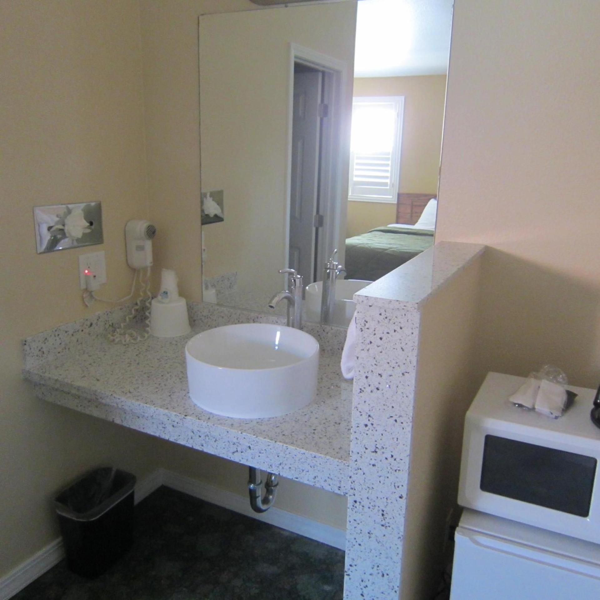 Pacific Best Inn photo 42