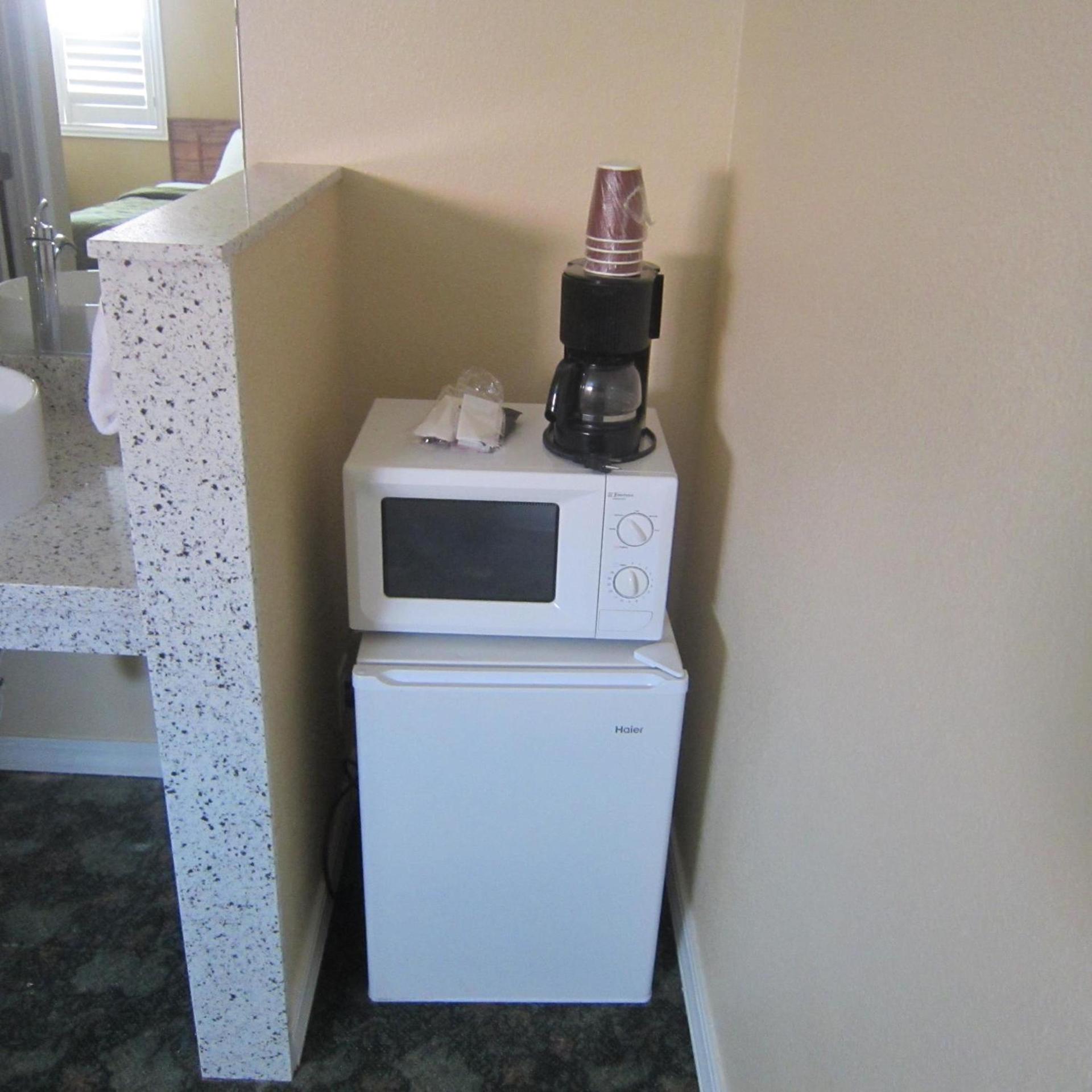 Pacific Best Inn photo 36