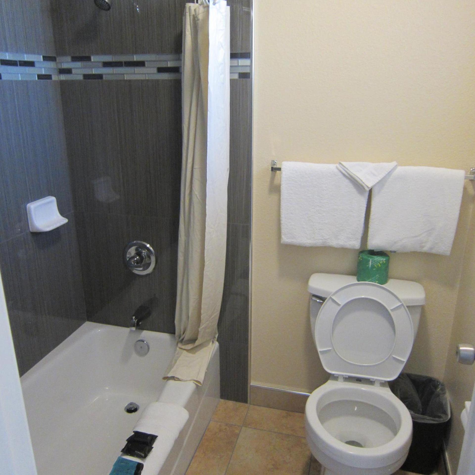 Pacific Best Inn photo 15
