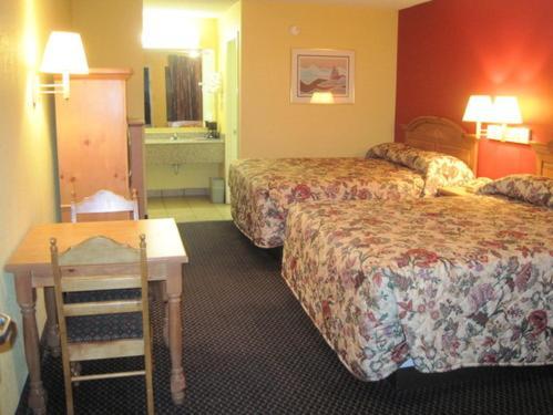 Bestway Inn photo 13