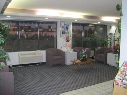Bestway Inn photo 15