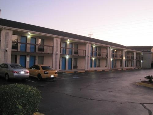 Bestway Inn photo 16