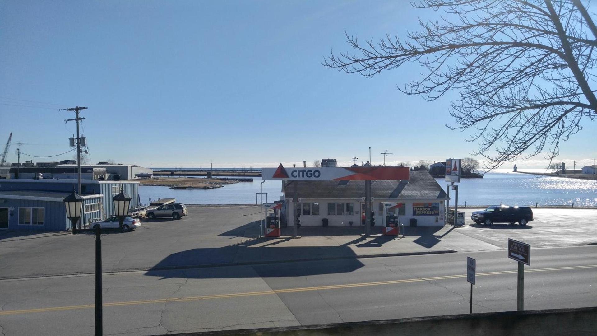 Harbor Lights Lodge photo 66