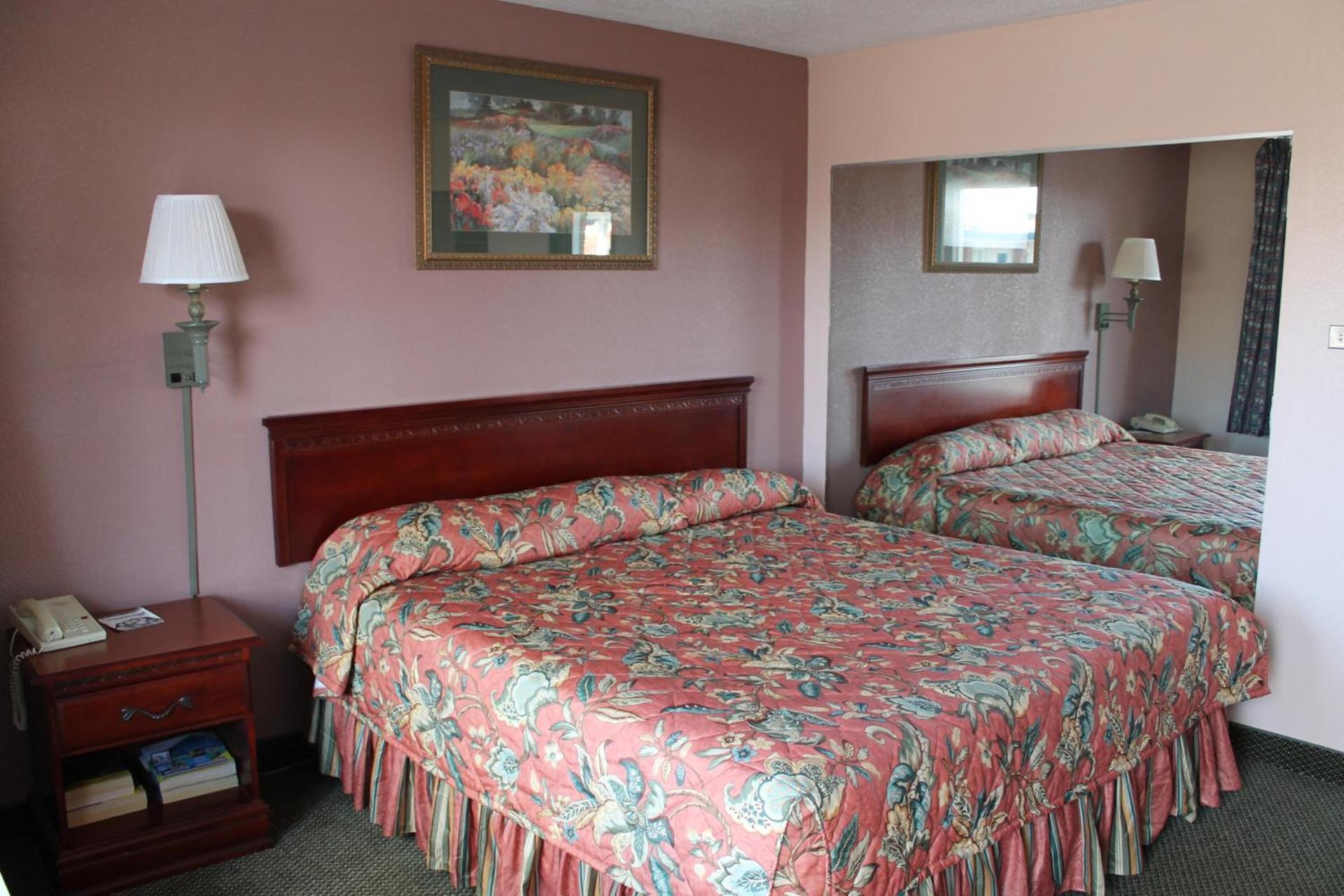 American Motor Inn - Rock Island photo 30