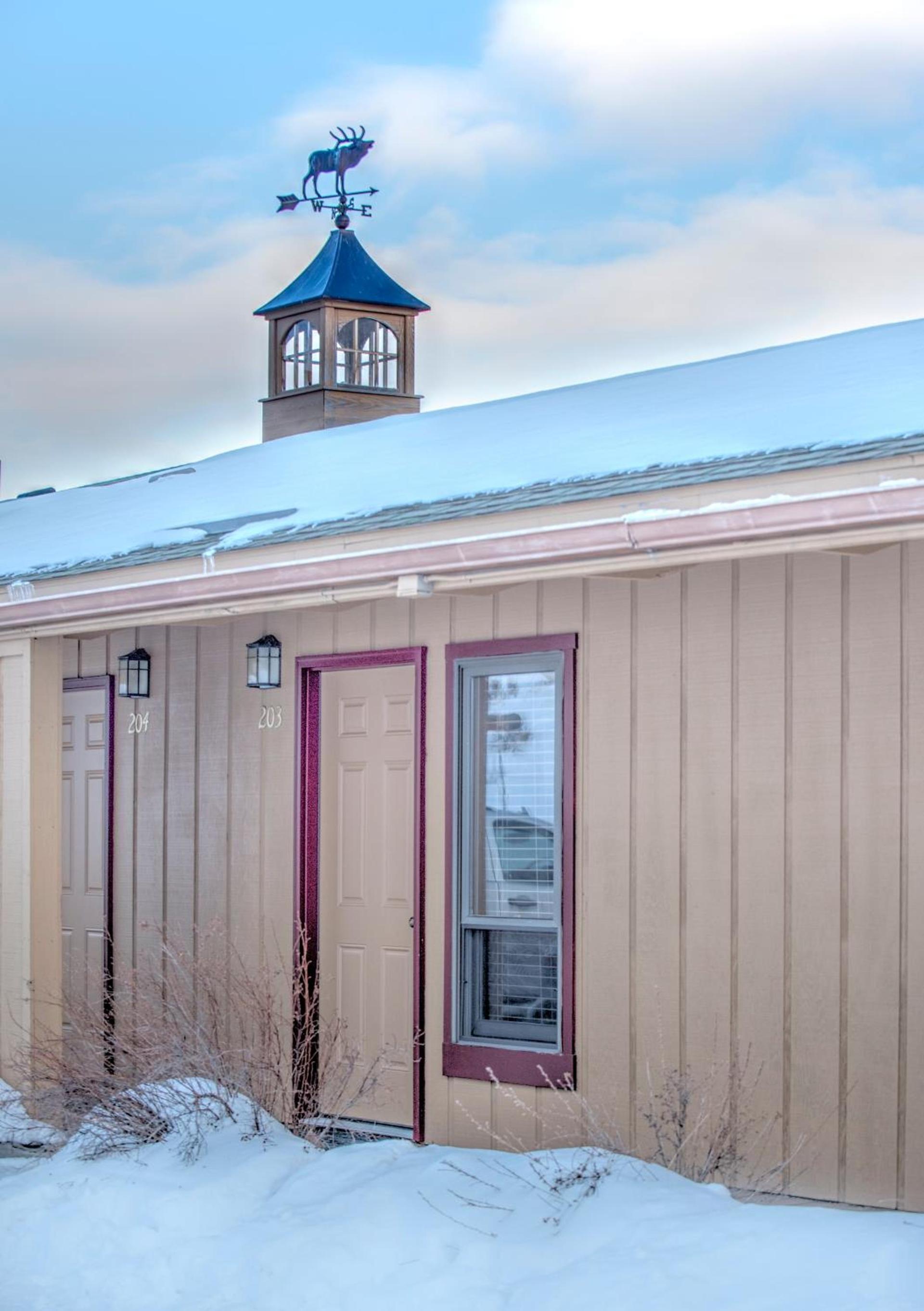 Elk Refuge Inn photo 30