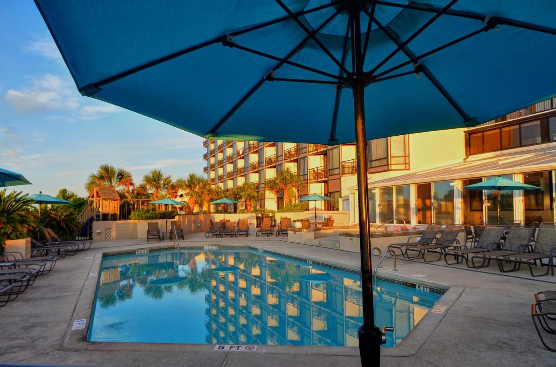 Shell Island Resort - All Oceanfront Suites photo 4