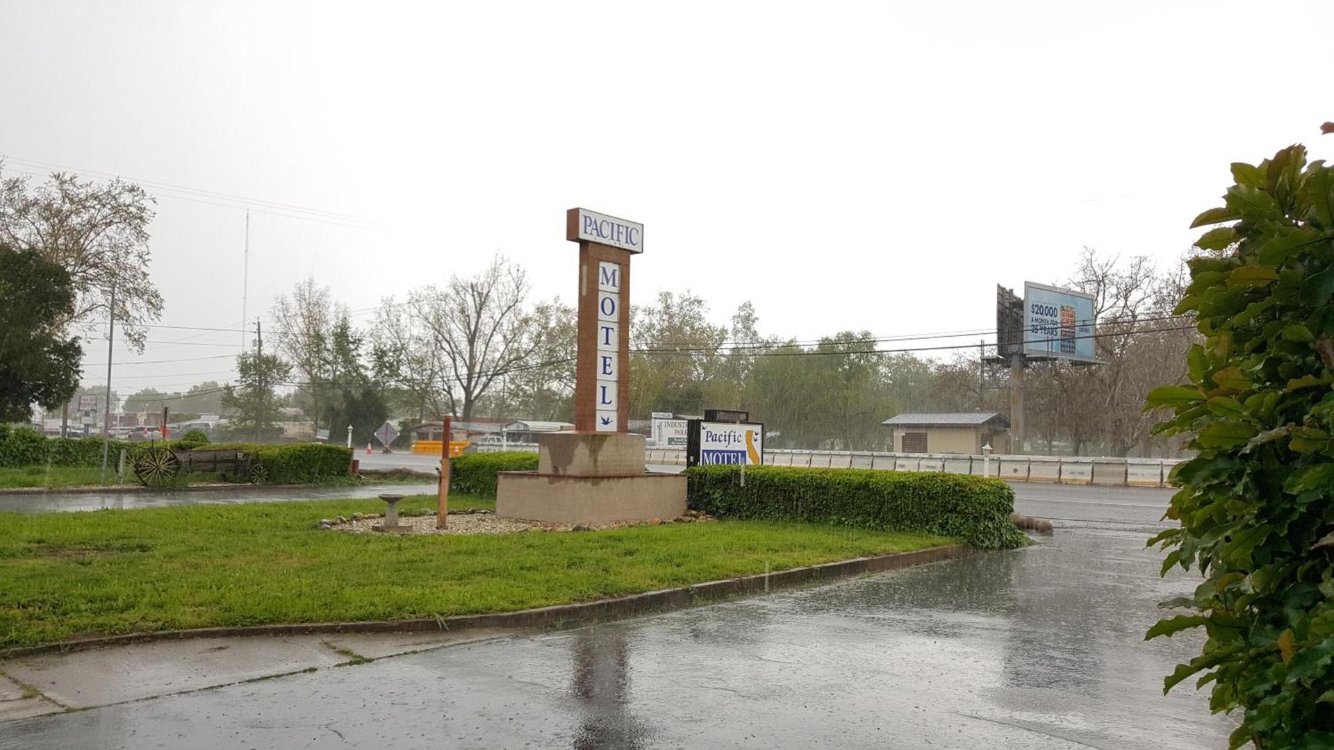 Pacific Motel photo 81