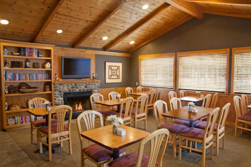 Poulsbo Inn & Suites photo 14
