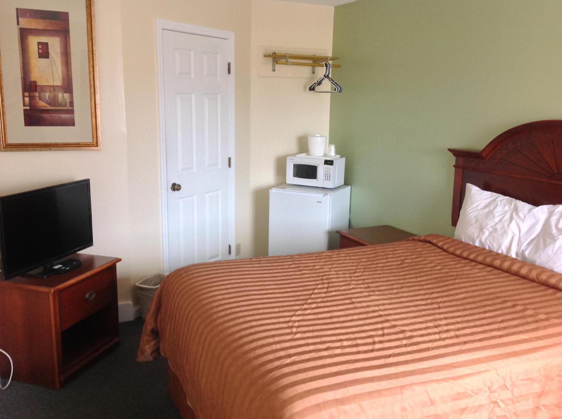 Relax Inn photo 25