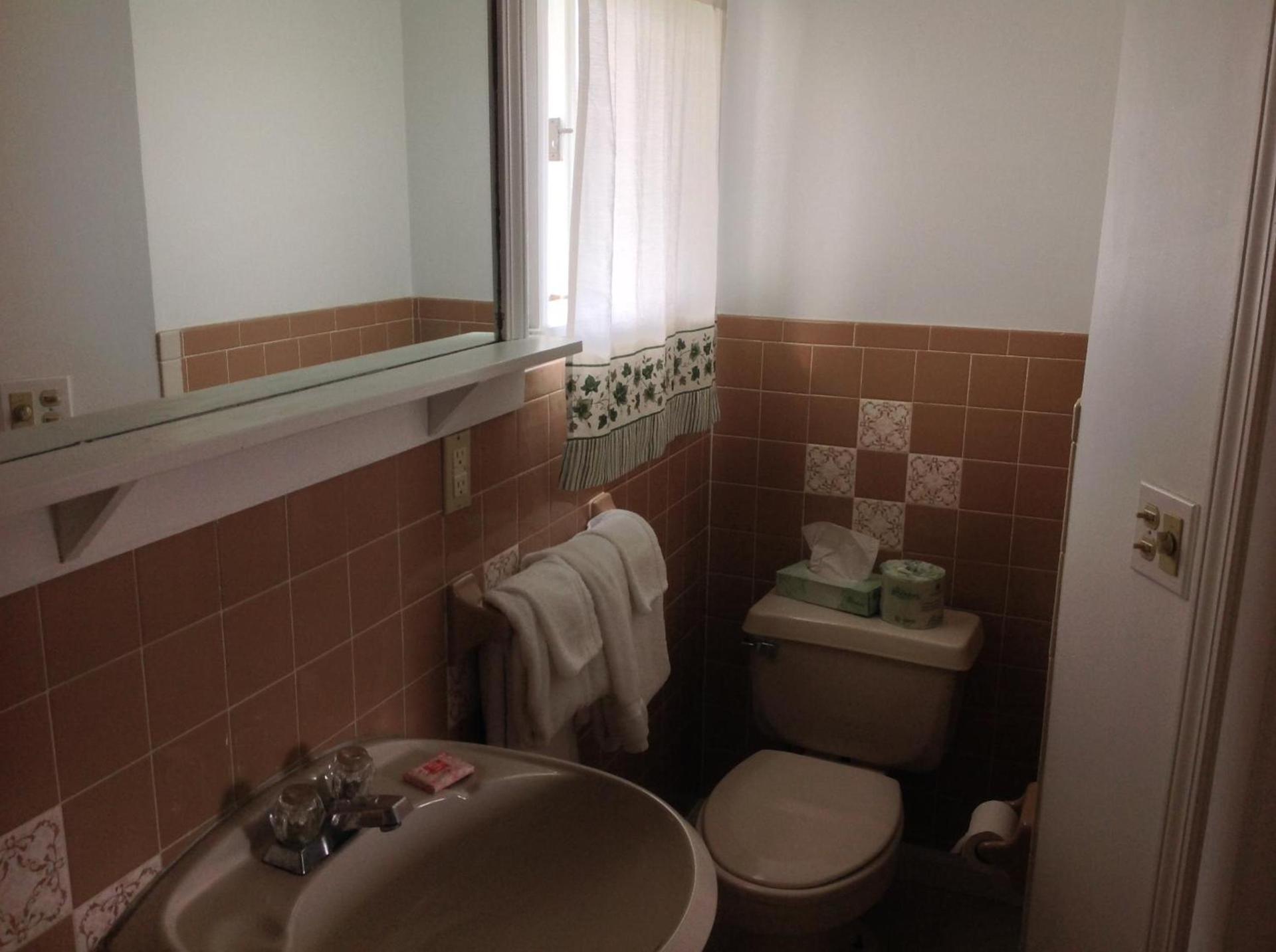Relax Inn photo 26