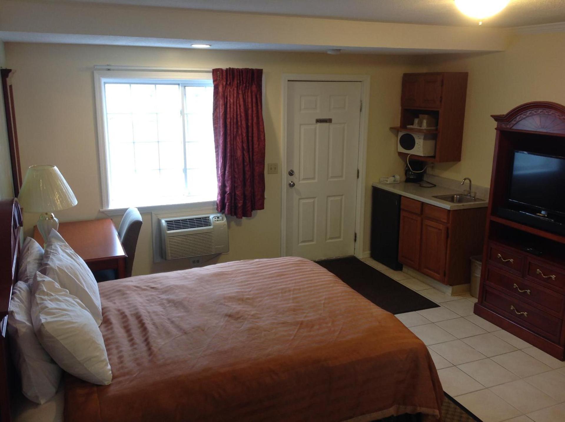 Relax Inn photo 30