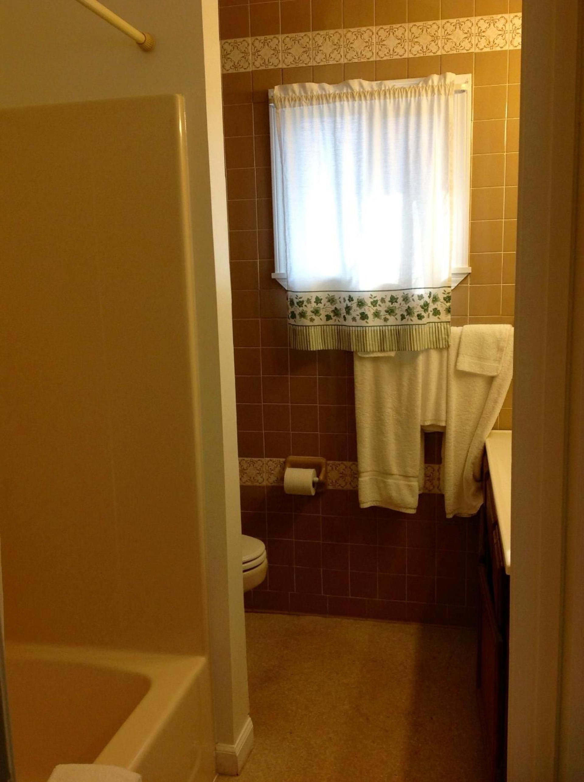 Relax Inn photo 31