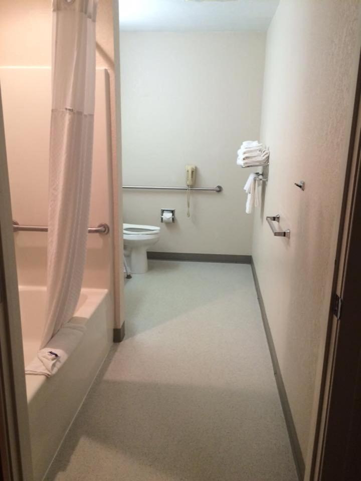 Microtel Inn by Wyndham Champaign photo 29