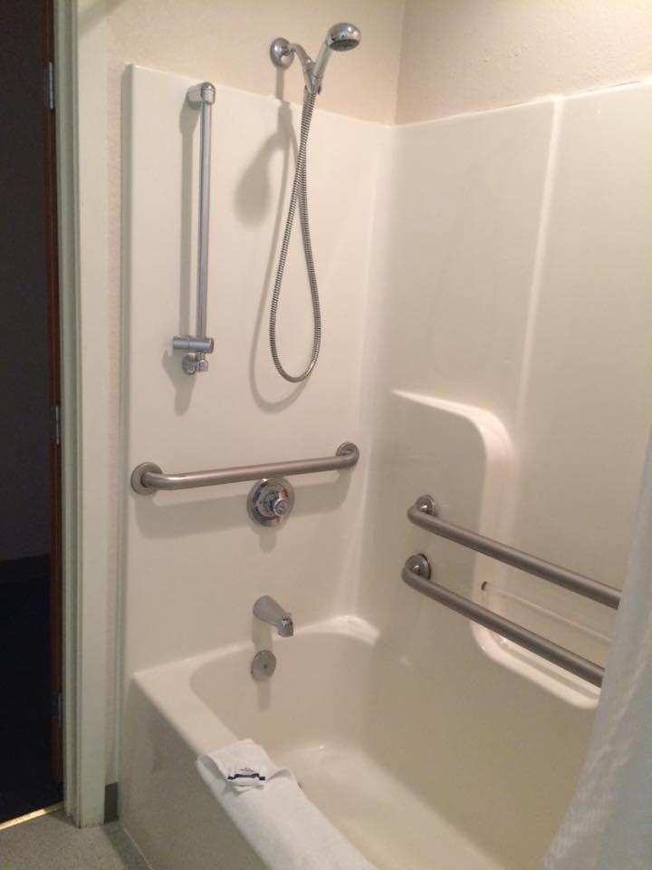 Microtel Inn by Wyndham Champaign photo 35