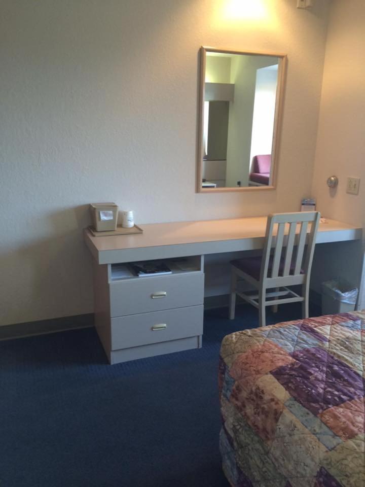 Microtel Inn by Wyndham Champaign photo 37