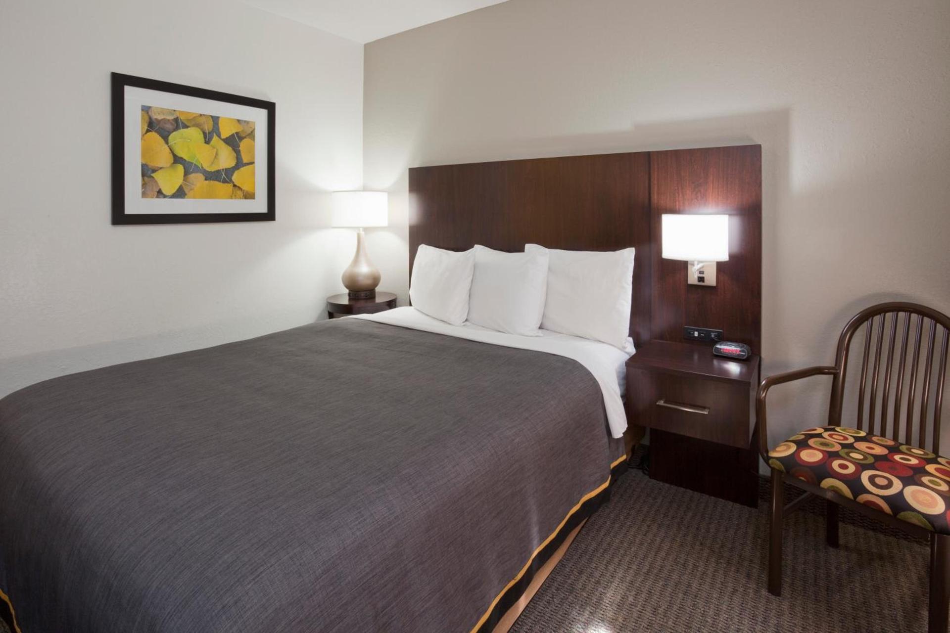 Fargo Inn and Suites photo 27